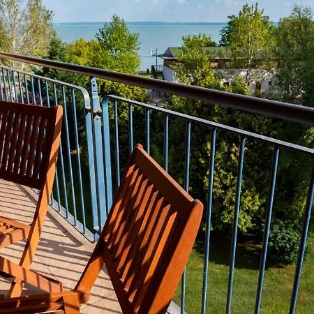 In - Balaton 37076
